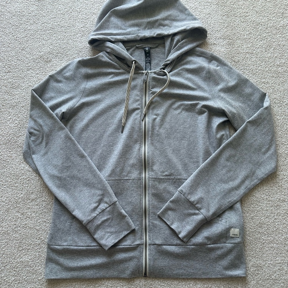 NWOT Vuori Women's Halo Performance Hoodie